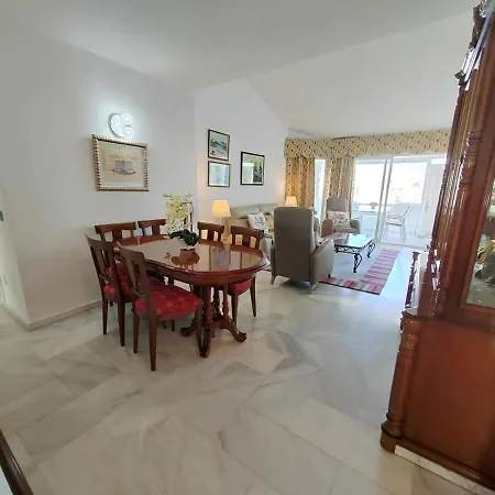 Apartment Palacio De Poniente With Views
