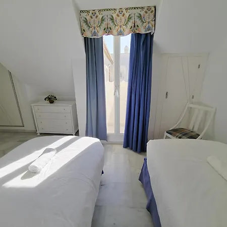 Palacio De Poniente With Views